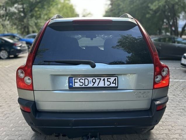 Серый Вольво ХС90, объемом двигателя 0 л и пробегом 295 тыс. км за 2900 $, фото 2 на Automoto.ua