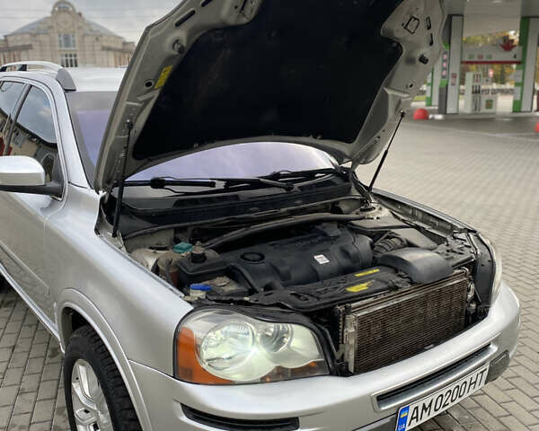 Вольво ХС90 2003 в Житомире на Automoto.ua Серый Вольво ХС90, объемом двигателя 2.4 л и пробегом 170 тыс. км за 9200 $, фото 22 на Automoto.ua
