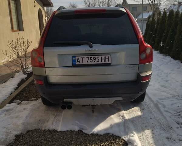 Серый Вольво ХС90, объемом двигателя 2.4 л и пробегом 336 тыс. км за 9100 $, фото 3 на Automoto.ua
