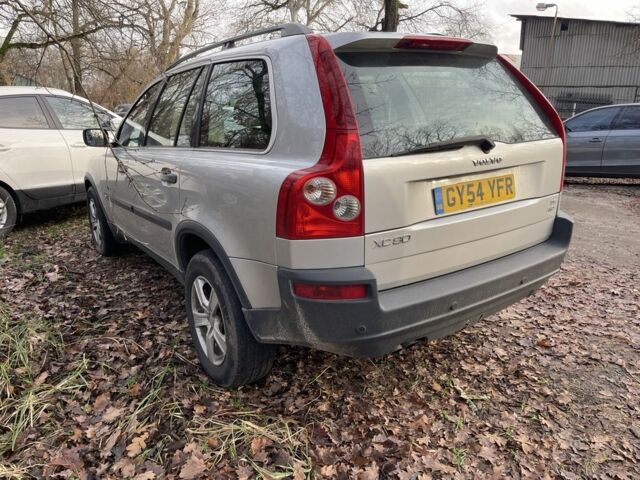 Серый Вольво ХС90, объемом двигателя 2.4 л и пробегом 210 тыс. км за 5500 $, фото 4 на Automoto.ua