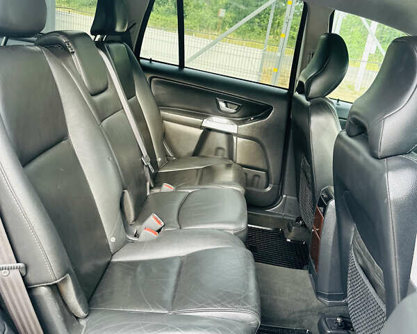 Сірий Вольво ХС90, об'ємом двигуна 2.4 л та пробігом 185 тис. км за 9200 $, фото 18 на Automoto.ua