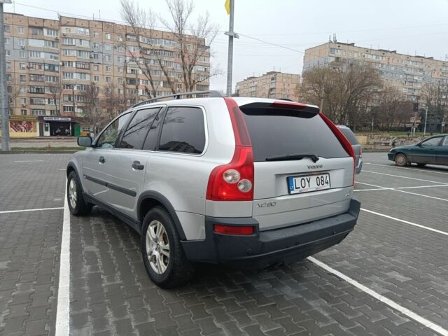 Сірий Вольво ХС90, об'ємом двигуна 2.4 л та пробігом 300 тис. км за 5200 $, фото 1 на Automoto.ua