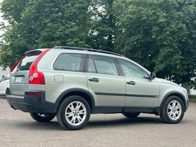 Вольво ХС90 2004 в Славуте на Automoto.ua Серый Вольво ХС90, объемом двигателя 2.4 л и пробегом 230 тыс. км за 6683 $, фото 2 на Automoto.ua