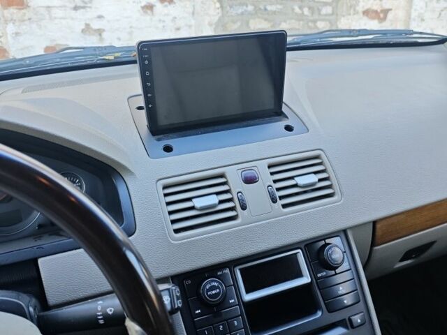 Сірий Вольво ХС90, об'ємом двигуна 2.4 л та пробігом 372 тис. км за 4800 $, фото 7 на Automoto.ua