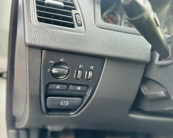 Сірий Вольво ХС90, об'ємом двигуна 2.4 л та пробігом 185 тис. км за 9200 $, фото 24 на Automoto.ua