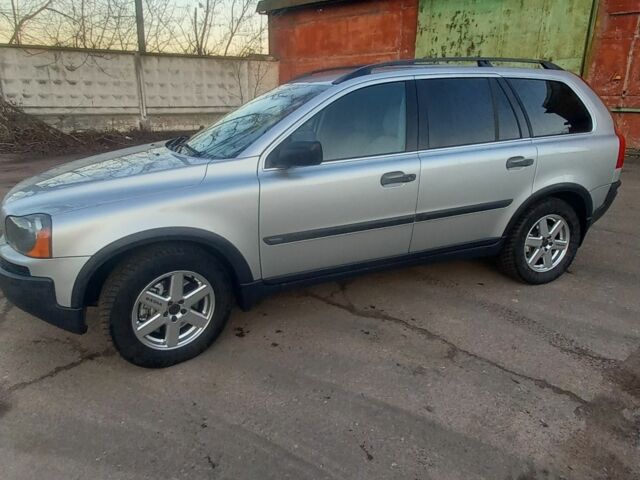 Серый Вольво ХС90, объемом двигателя 2.4 л и пробегом 417 тыс. км за 10500 $, фото 1 на Automoto.ua