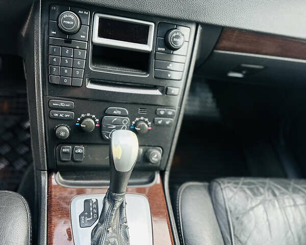 Сірий Вольво ХС90, об'ємом двигуна 2.4 л та пробігом 185 тис. км за 9200 $, фото 25 на Automoto.ua