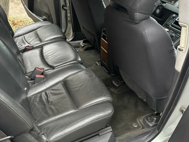 Серый Вольво ХС90, объемом двигателя 2.4 л и пробегом 350 тыс. км за 4800 $, фото 11 на Automoto.ua