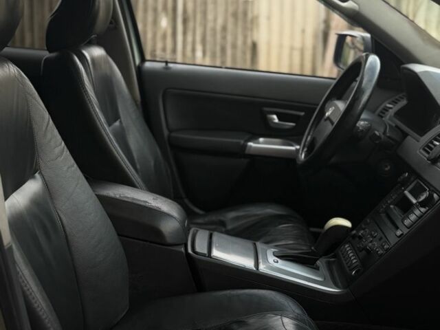 Сірий Вольво ХС90, об'ємом двигуна 2.4 л та пробігом 245 тис. км за 5900 $, фото 11 на Automoto.ua