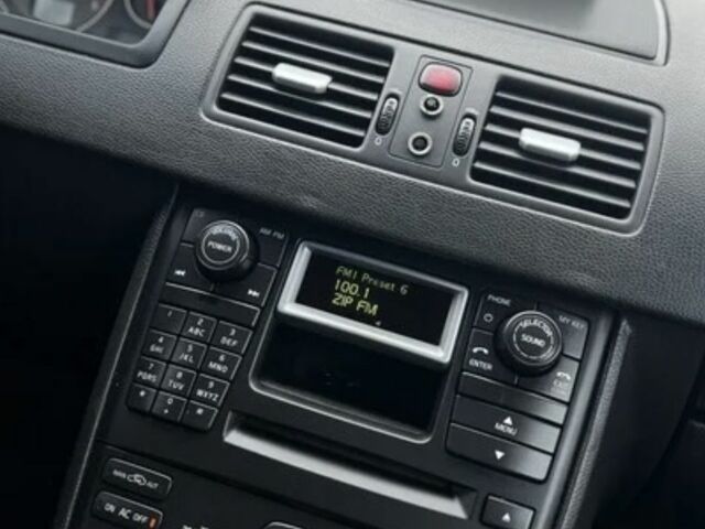 Серый Вольво ХС90, объемом двигателя 2.4 л и пробегом 249 тыс. км за 2610 $, фото 6 на Automoto.ua