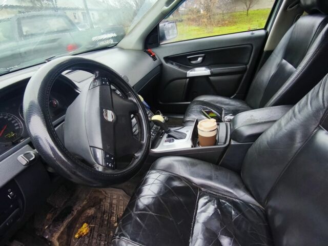 Сірий Вольво ХС90, об'ємом двигуна 2.4 л та пробігом 247 тис. км за 4271 $, фото 6 на Automoto.ua