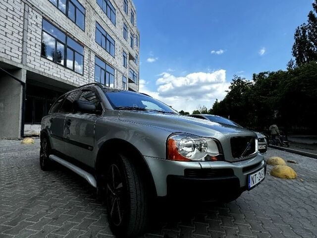 Сірий Вольво ХС90, об'ємом двигуна 2.4 л та пробігом 320 тис. км за 5400 $, фото 2 на Automoto.ua