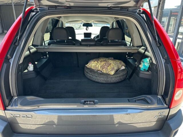 Серый Вольво ХС90, объемом двигателя 2.4 л и пробегом 280 тыс. км за 5800 $, фото 11 на Automoto.ua