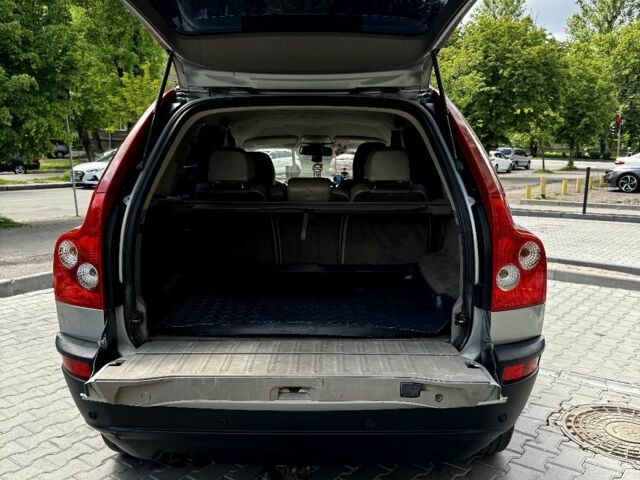 Сірий Вольво ХС90, об'ємом двигуна 2.4 л та пробігом 320 тис. км за 5400 $, фото 17 на Automoto.ua