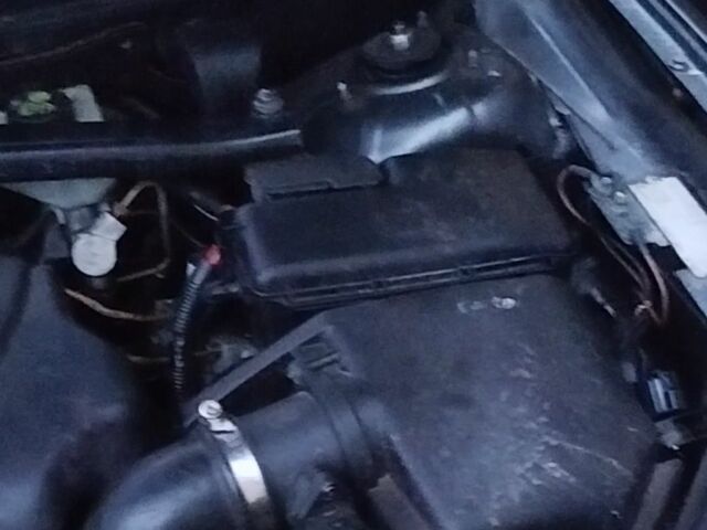 Сірий Вольво ХС90, об'ємом двигуна 0 л та пробігом 200 тис. км за 5700 $, фото 4 на Automoto.ua