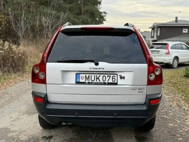 Серый Вольво ХС90, объемом двигателя 2.4 л и пробегом 220 тыс. км за 2845 $, фото 3 на Automoto.ua