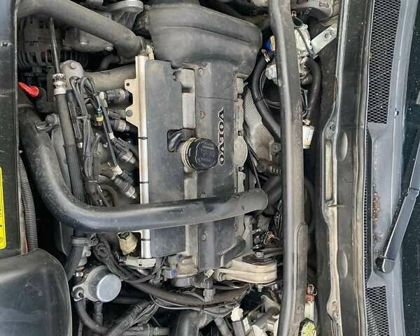 Серый Вольво ХС90, объемом двигателя 2.5 л и пробегом 230 тыс. км за 14200 $, фото 13 на Automoto.ua