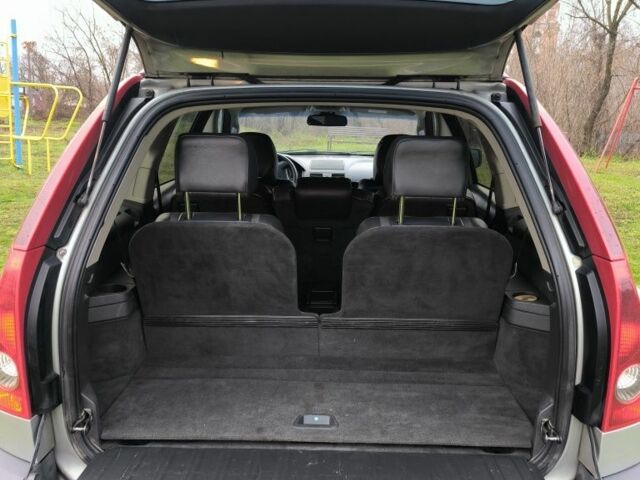 Серый Вольво ХС90, объемом двигателя 0 л и пробегом 443 тыс. км за 4500 $, фото 6 на Automoto.ua