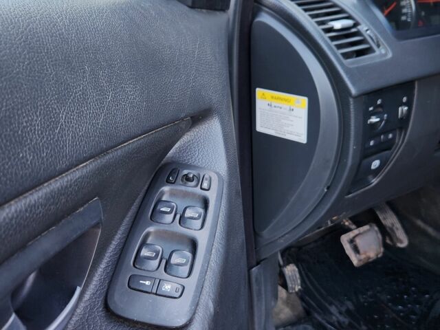 Серый Вольво ХС90, объемом двигателя 0 л и пробегом 356 тыс. км за 3250 $, фото 9 на Automoto.ua