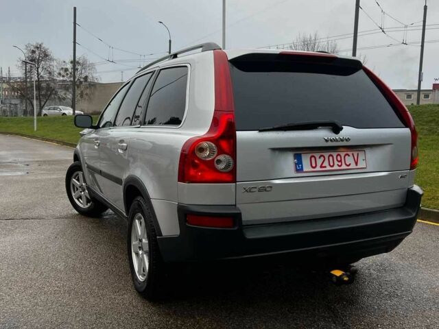 Серый Вольво ХС90, объемом двигателя 2.5 л и пробегом 310 тыс. км за 5900 $, фото 2 на Automoto.ua