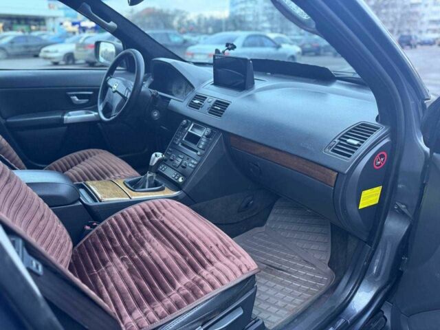 Серый Вольво ХС90, объемом двигателя 2.4 л и пробегом 238 тыс. км за 4900 $, фото 6 на Automoto.ua