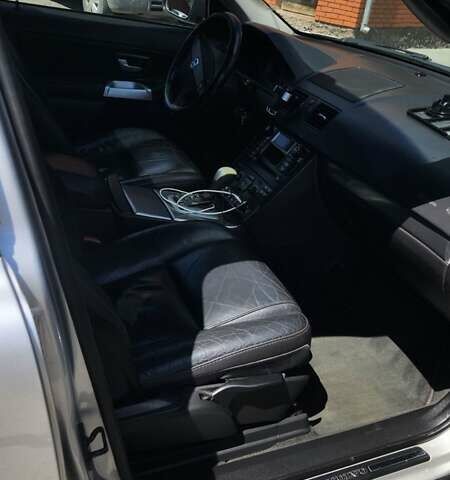 Серый Вольво ХС90, объемом двигателя 2.4 л и пробегом 400 тыс. км за 11000 $, фото 10 на Automoto.ua