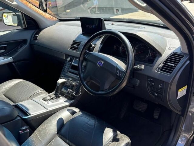 Серый Вольво ХС90, объемом двигателя 2.4 л и пробегом 280 тыс. км за 5800 $, фото 8 на Automoto.ua