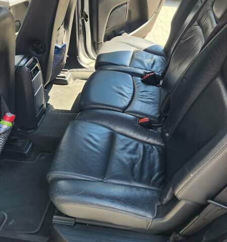 Серый Вольво ХС90, объемом двигателя 2.4 л и пробегом 400 тыс. км за 11000 $, фото 5 на Automoto.ua