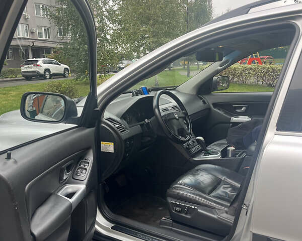Вольво ХС90 2005 в Киеве на Automoto.ua Серый Вольво ХС90, объемом двигателя 2.92 л и пробегом 144 тыс. км за 12000 $, фото 14 на Automoto.ua