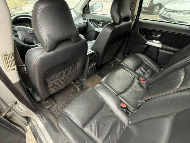 Сірий Вольво ХС90, об'ємом двигуна 2 л та пробігом 300 тис. км за 5800 $, фото 7 на Automoto.ua