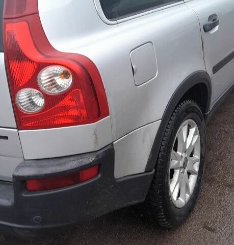 Серый Вольво ХС90, объемом двигателя 2.4 л и пробегом 200 тыс. км за 6062 $, фото 5 на Automoto.ua