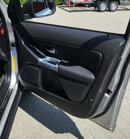 Серый Вольво ХС90, объемом двигателя 2.4 л и пробегом 400 тыс. км за 11000 $, фото 6 на Automoto.ua