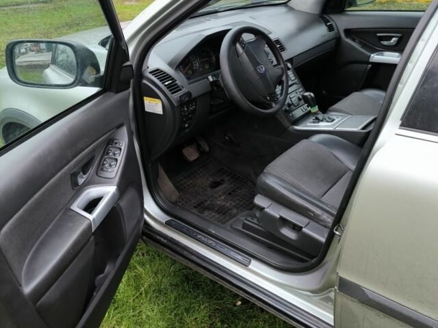 Серый Вольво ХС90, объемом двигателя 0 л и пробегом 443 тыс. км за 4500 $, фото 3 на Automoto.ua