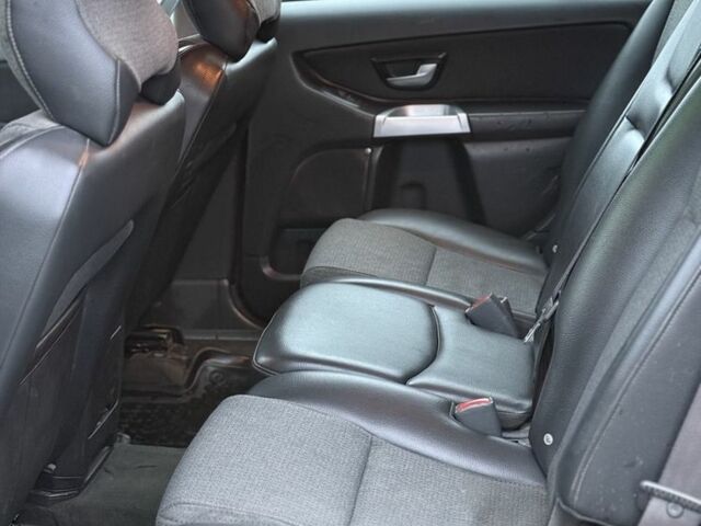 Сірий Вольво ХС90, об'ємом двигуна 0 л та пробігом 400 тис. км за 5150 $, фото 7 на Automoto.ua