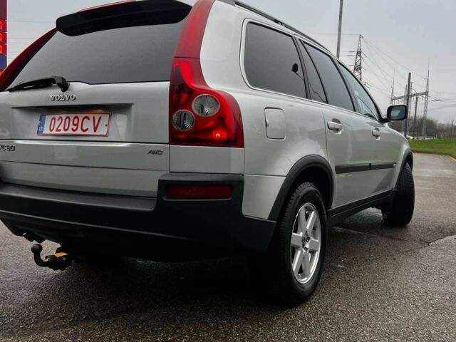 Серый Вольво ХС90, объемом двигателя 2.5 л и пробегом 310 тыс. км за 5900 $, фото 1 на Automoto.ua