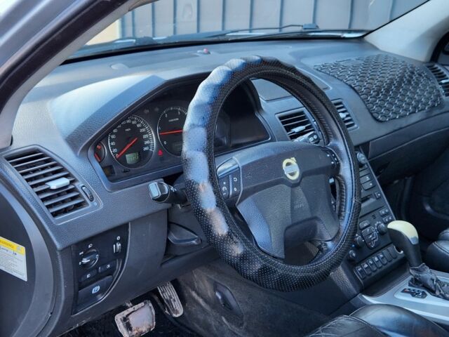 Серый Вольво ХС90, объемом двигателя 0 л и пробегом 356 тыс. км за 3250 $, фото 7 на Automoto.ua