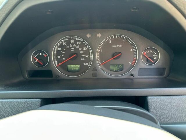 Серый Вольво ХС90, объемом двигателя 2.4 л и пробегом 280 тыс. км за 5800 $, фото 7 на Automoto.ua