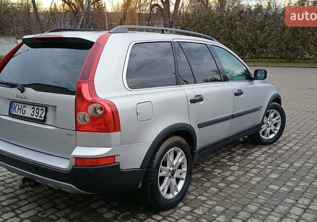 Серый Вольво ХС90, объемом двигателя 2.4 л и пробегом 315 тыс. км за 4800 $, фото 1 на Automoto.ua