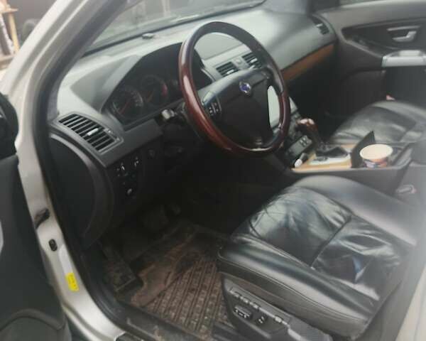 Сірий Вольво ХС90, об'ємом двигуна 2.5 л та пробігом 290 тис. км за 6450 $, фото 8 на Automoto.ua