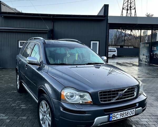 Серый Вольво ХС90, объемом двигателя 2.4 л и пробегом 402 тыс. км за 10350 $, фото 1 на Automoto.ua