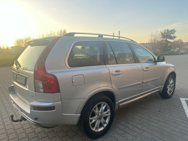 Серый Вольво ХС90, объемом двигателя 2.4 л и пробегом 370 тыс. км за 5600 $, фото 4 на Automoto.ua