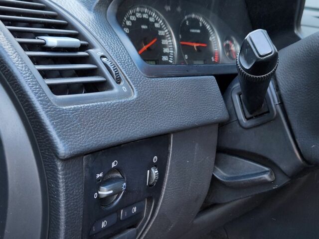 Серый Вольво ХС90, объемом двигателя 0 л и пробегом 365 тыс. км за 3250 $, фото 8 на Automoto.ua