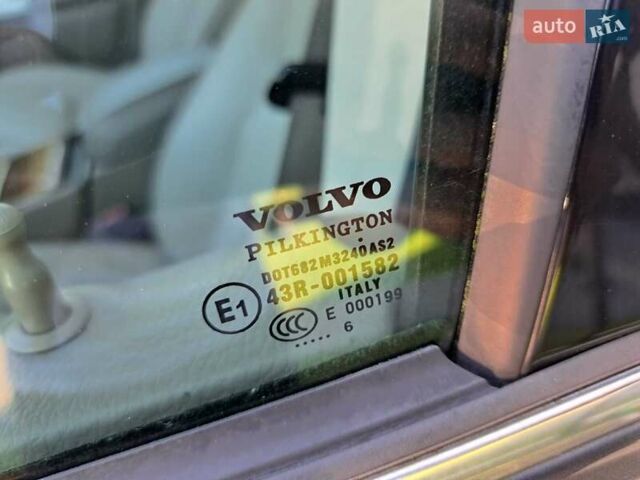 Вольво ХС90 2006 в Ивано-Франковске на Automoto.ua Серый Вольво ХС90, объемом двигателя 4.4 л и пробегом 305 тыс. км за 7000 $, фото 33 на Automoto.ua