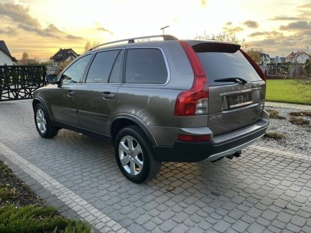 Серый Вольво ХС90, объемом двигателя 2.4 л и пробегом 230 тыс. км за 3200 $, фото 6 на Automoto.ua