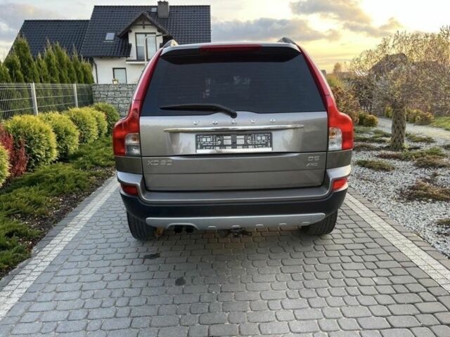 Серый Вольво ХС90, объемом двигателя 2.4 л и пробегом 230 тыс. км за 3200 $, фото 5 на Automoto.ua