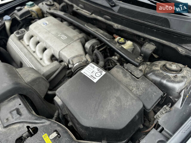 Сірий Вольво ХС90, об'ємом двигуна 4.4 л та пробігом 277 тис. км за 12500 $, фото 31 на Automoto.ua