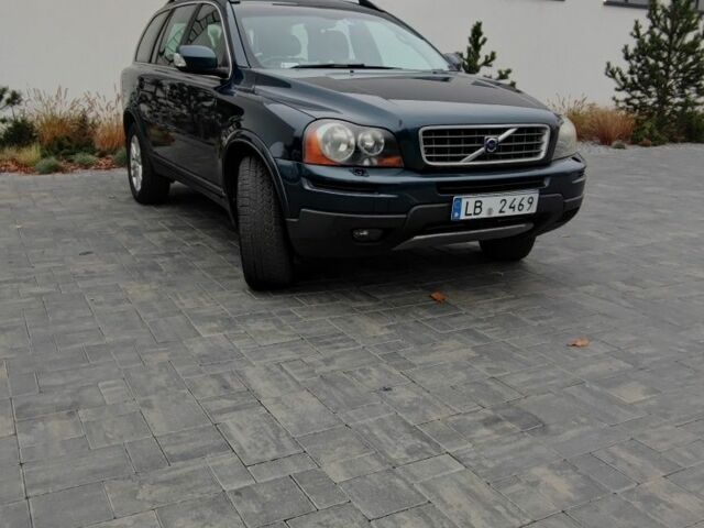 Серый Вольво ХС90, объемом двигателя 2.4 л и пробегом 270 тыс. км за 3900 $, фото 1 на Automoto.ua