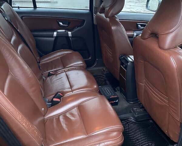 Сірий Вольво ХС90, об'ємом двигуна 2.4 л та пробігом 357 тис. км за 10700 $, фото 16 на Automoto.ua