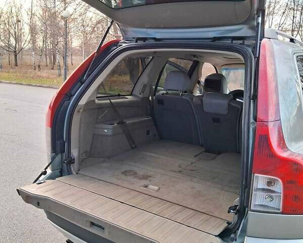 Серый Вольво ХС90, объемом двигателя 3.2 л и пробегом 213 тыс. км за 5900 $, фото 4 на Automoto.ua