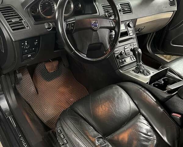 Вольво ХС90 2007 в Чернигове на Automoto.ua Серый Вольво ХС90, объемом двигателя 2.4 л и пробегом 311 тыс. км за 11500 $, фото 3 на Automoto.ua
